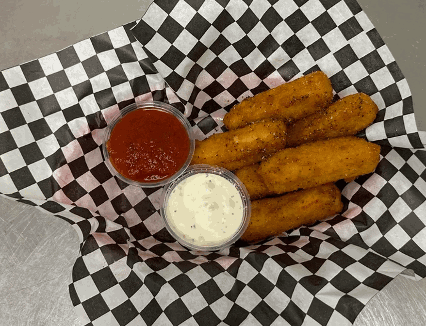 Dingers Sports Bar & Grill by null