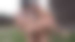 無修正野外露出　熟女　豊満青姦　gif|