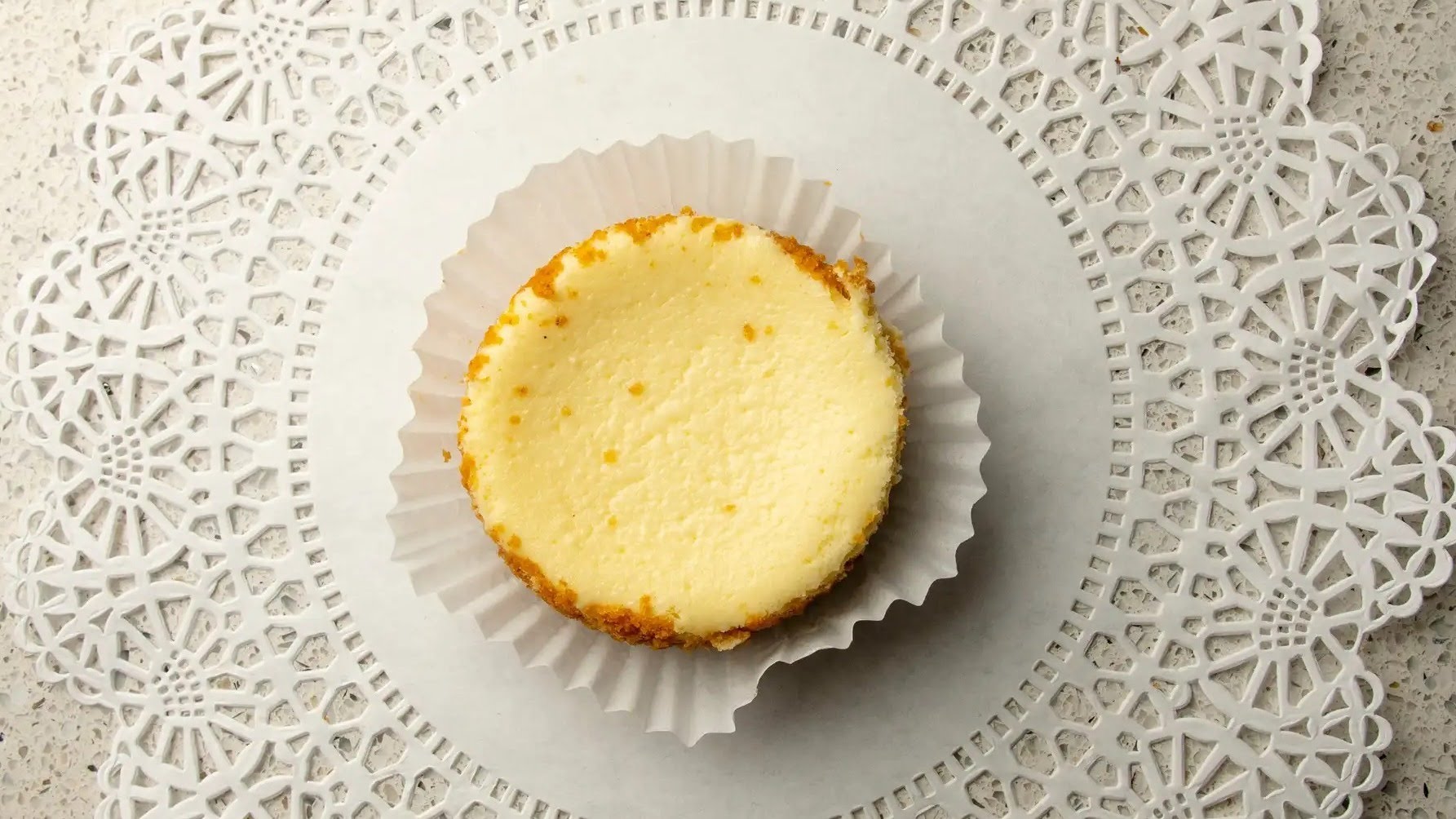 Eileen's Special Cheesecake by null