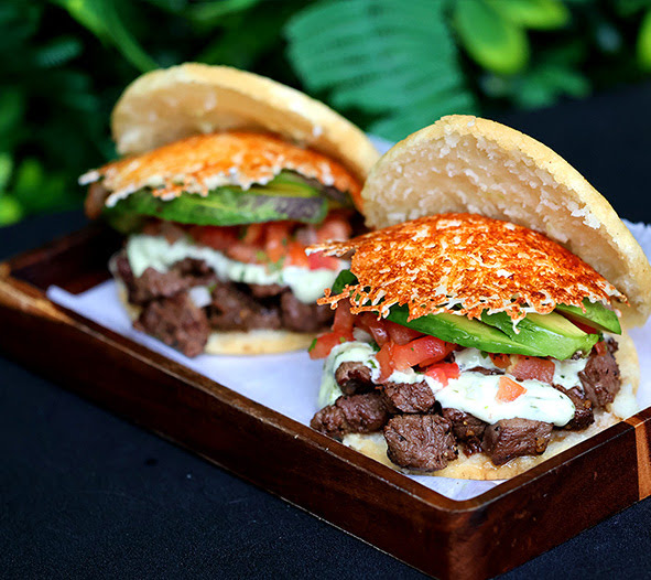 AREPA PA LOS PANA inc. by null