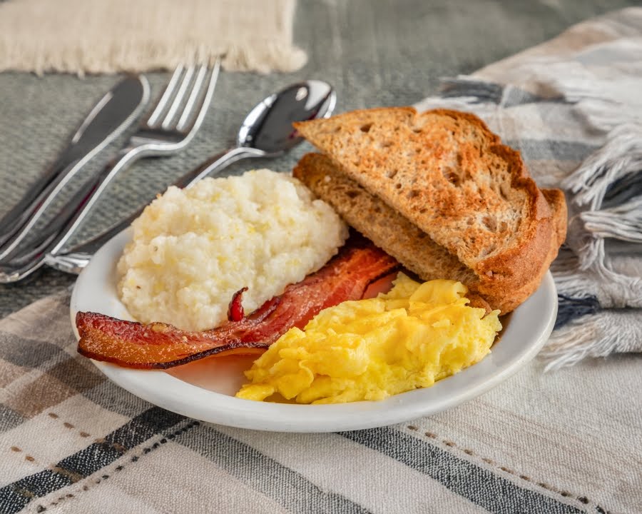 Joe's Cafe & Donuts & King Cakes by null