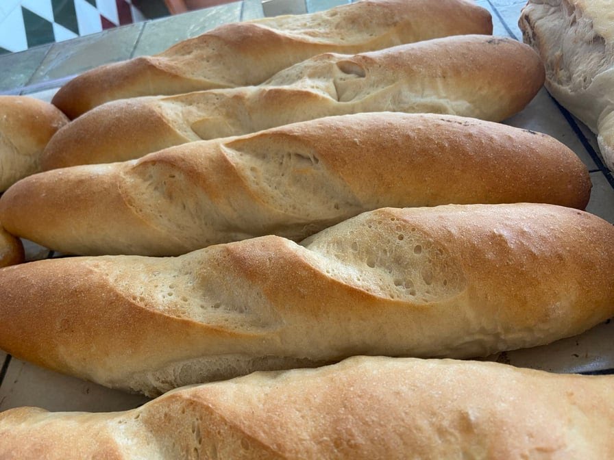 Pete's Pizza by null