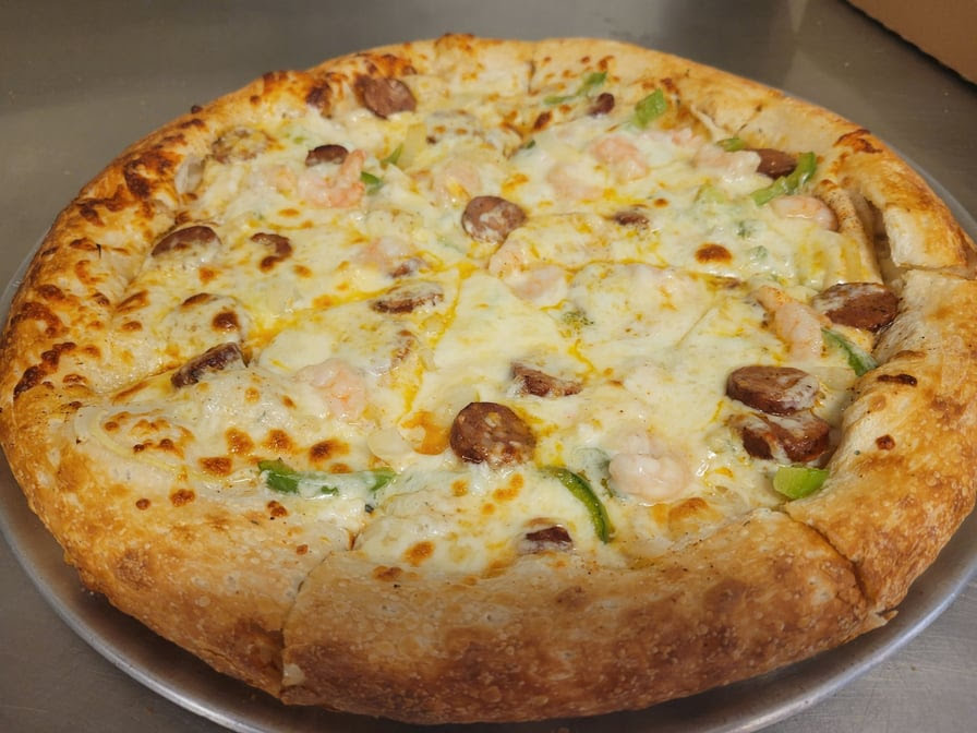 Free Wheeler Pizza by null