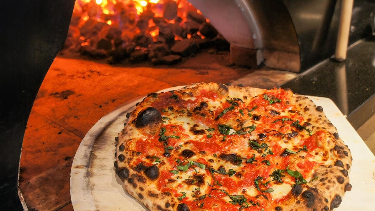 Max and Leo's Pizza Newton by null