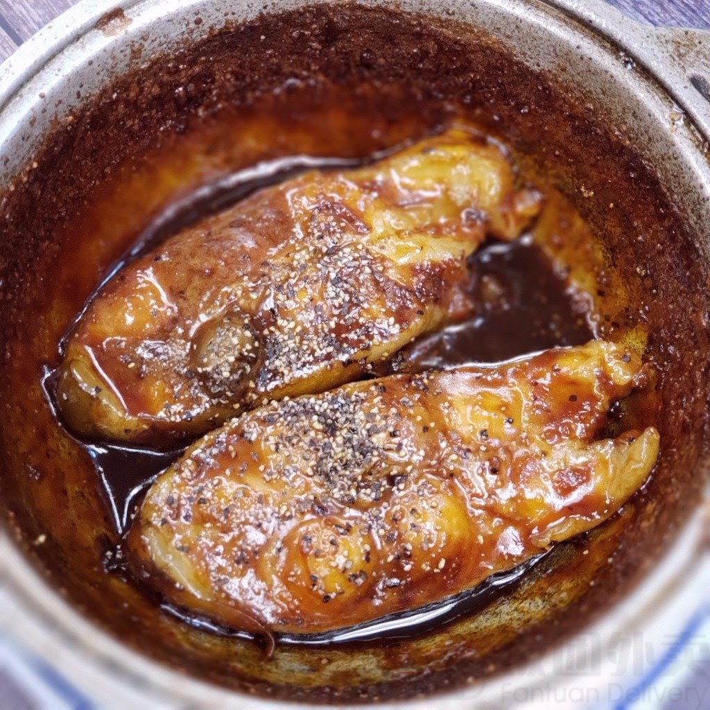 Sáu Can Tho Vietnamese Kitchen by null