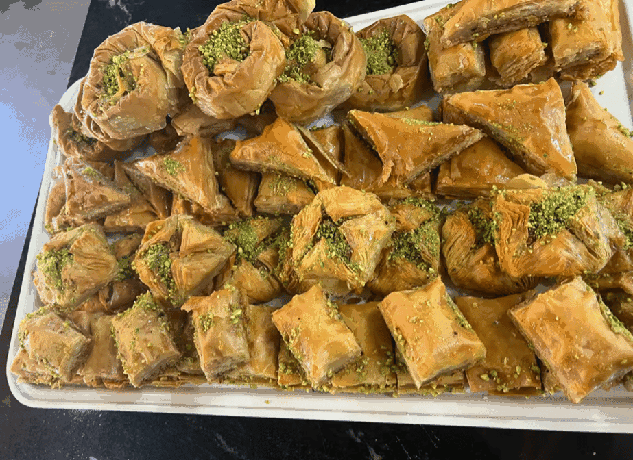 Lazeez Mediterranean cafe by null