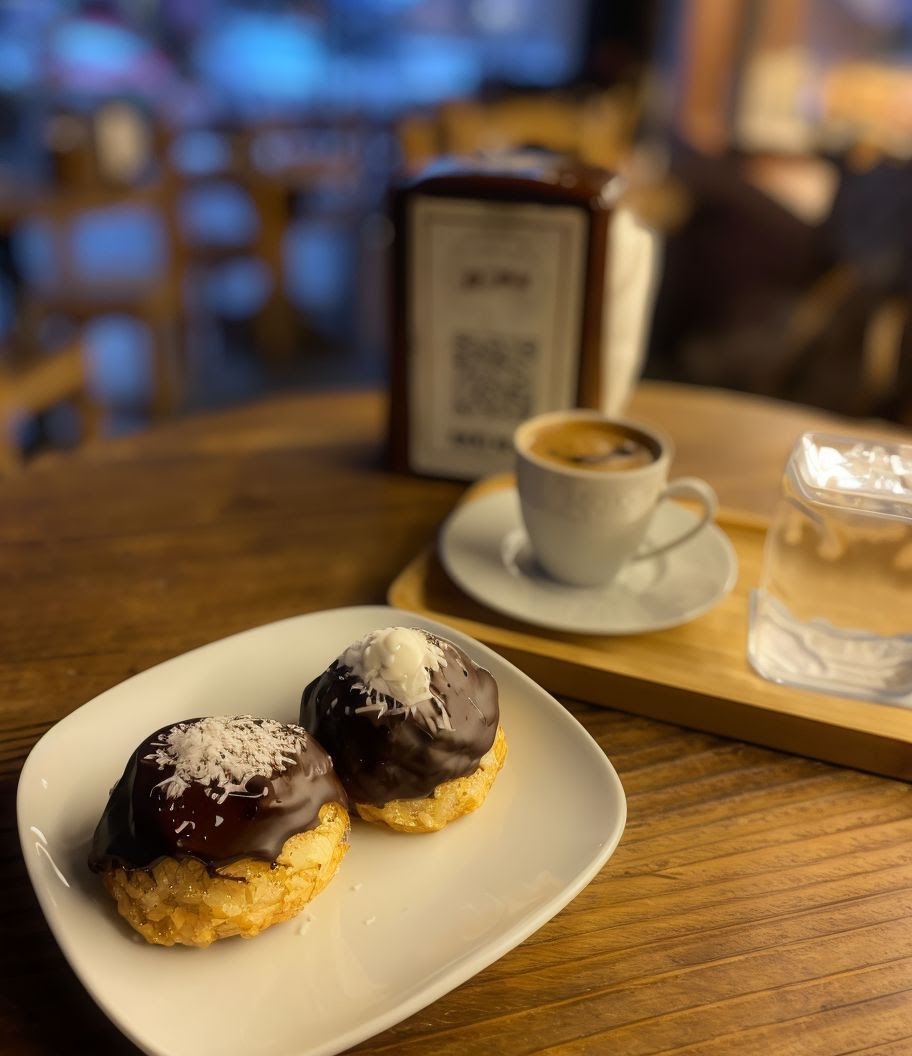 Tarihi Oktay Kurabiye Fırını by null