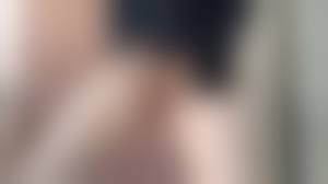 peeing lip open pussy|Huge pussy lips pissing outside - XVIDEOS.COM