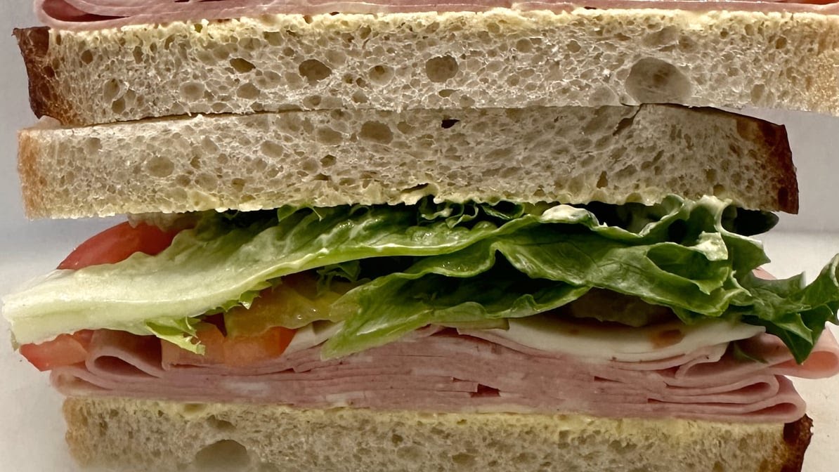 Q's Sandwich Shop by null