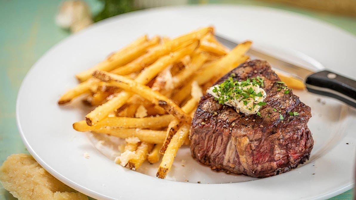 The Majestic Grille by null