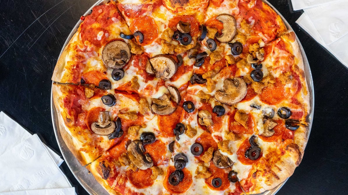 Piazza's Italian Restaurant & Sportsbar by null