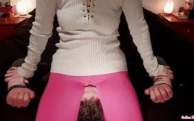Huge cameltoe pussy teen workign out round ass slut jpg x Giant cameltoe