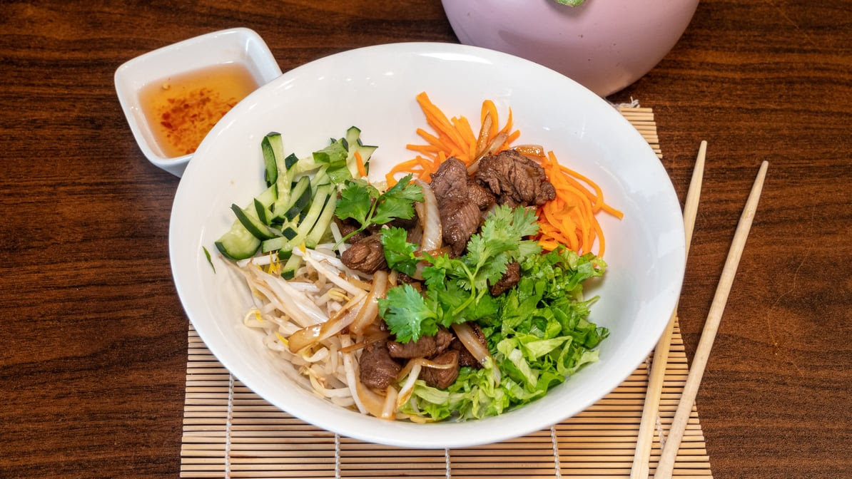 Viet's Express by null