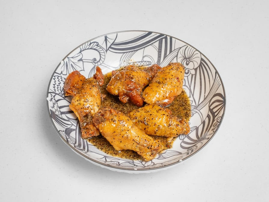 Wings & Seafood by null