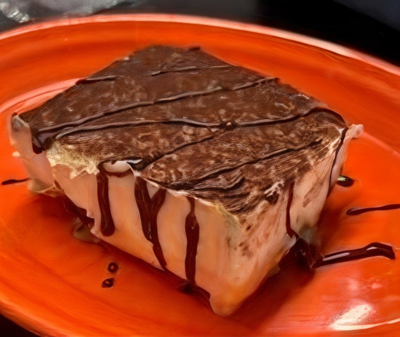 Paisano's Deli by null