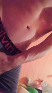 Joven de verga gruesa buscando amigas jpg x Verga joven