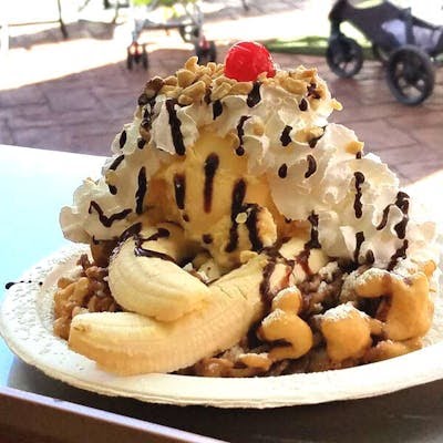 Braud's Funnel Cake Cafe by null