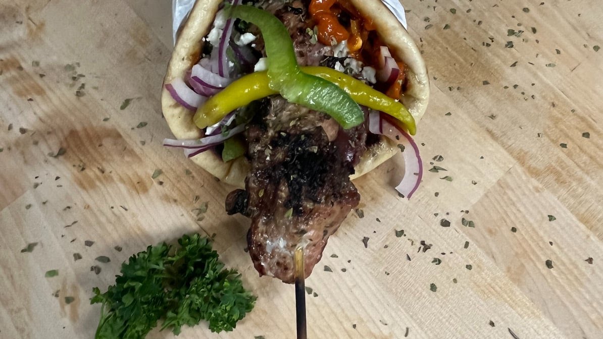 Zeus Kusina by null