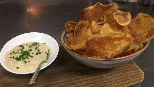 Troquet on South by null