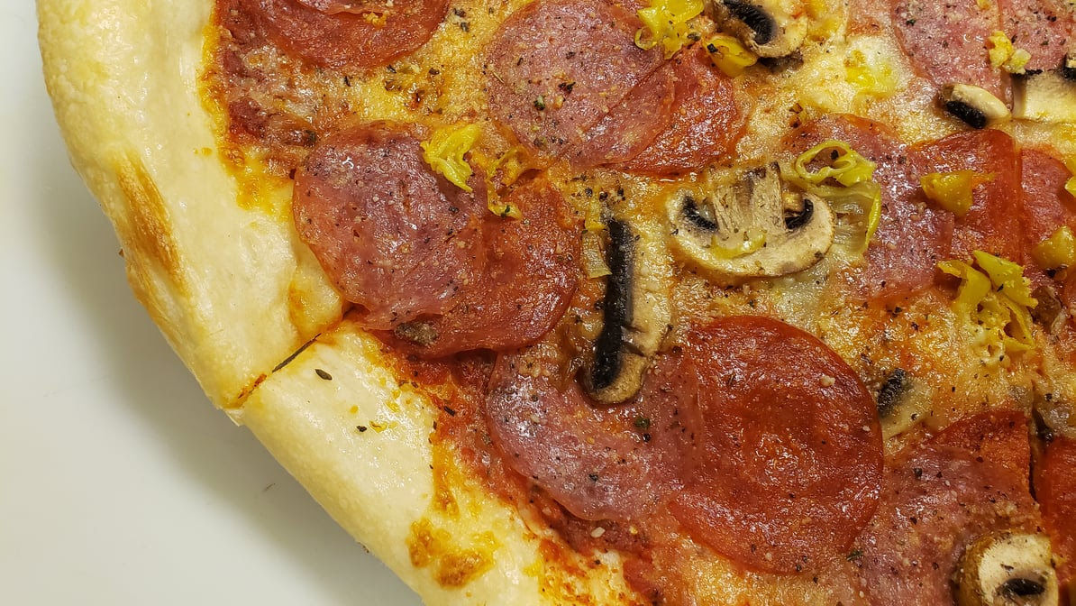 Mezza Luna Pizzeria by null