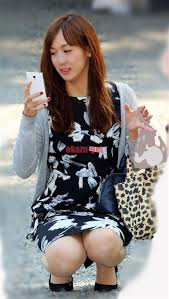 おばさん 前屈み 盗撮|胸ちらエロ画像433枚！盗撮した巨乳人妻の谷間チラや貧乳美少女の乳首見えてる浮きブラ毎日更新！動画あり - 素人 人妻 胸 チラ