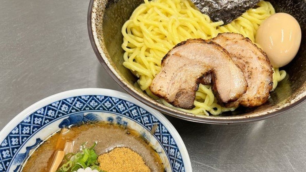 hana ramen bar by null
