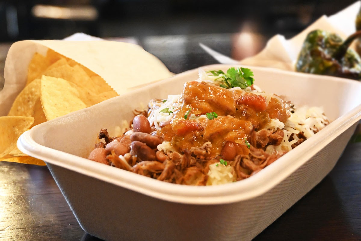 Illegal Pete's Lodo by null