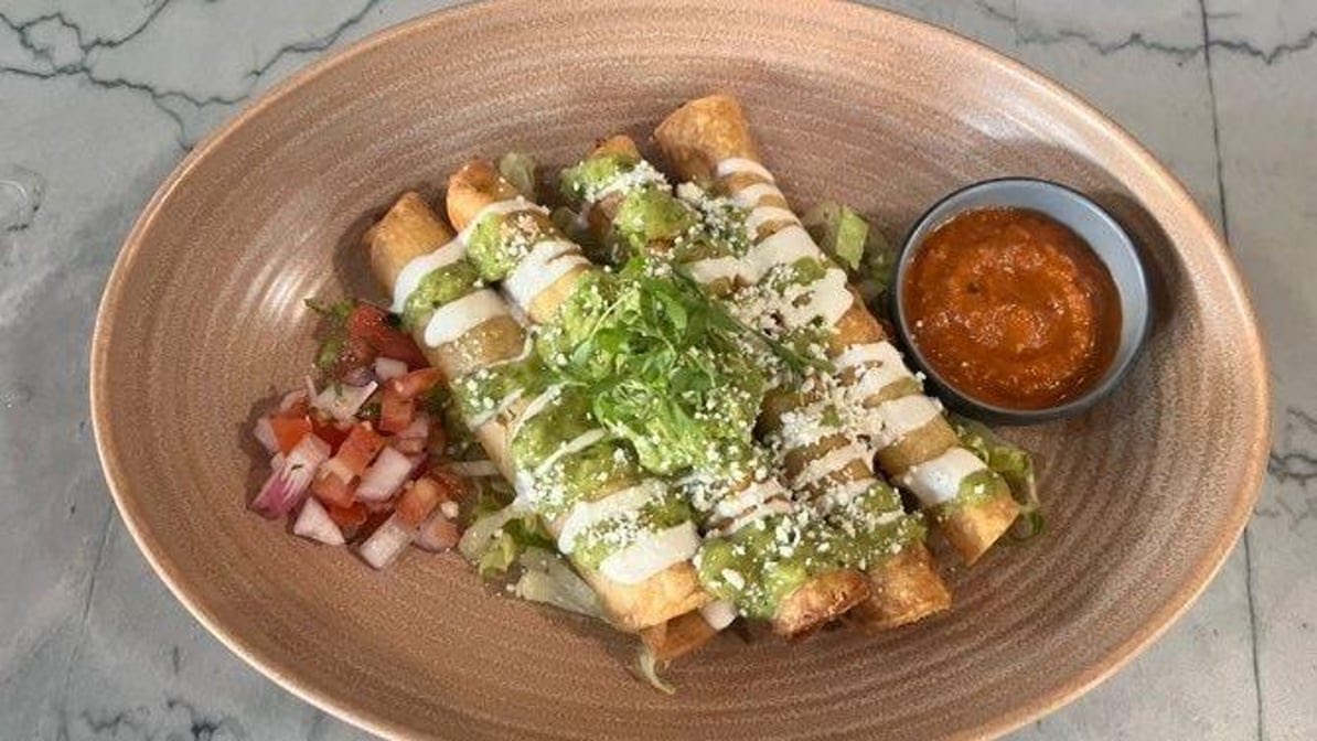 Flecha Cantina by null