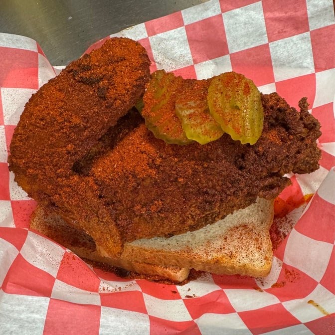 Lilly's Hot Chicken by null