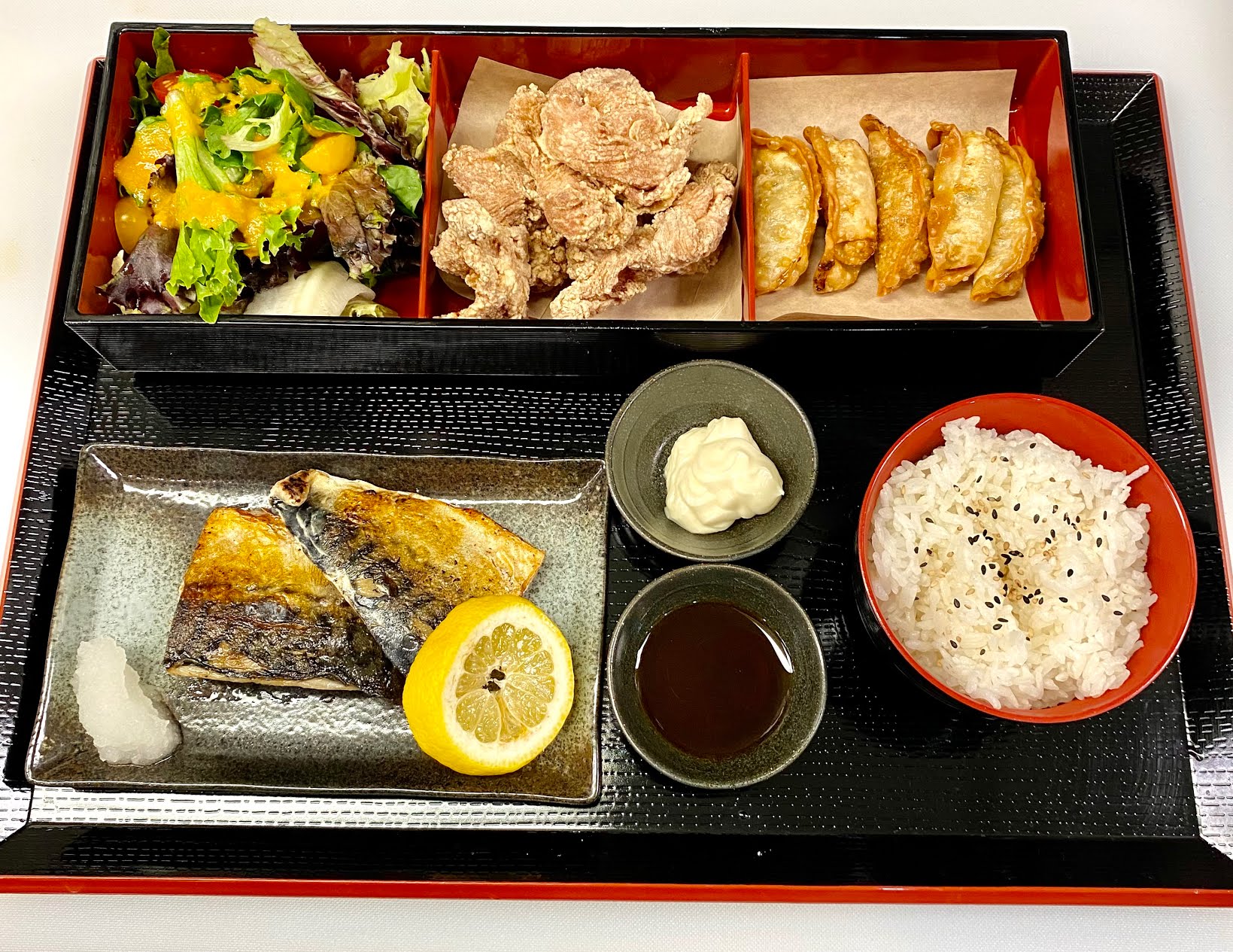 Ari Sushi & Izakaya by null