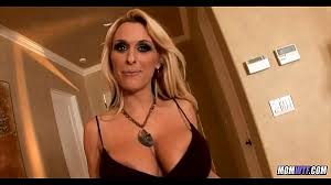 Milf cougar mom big tits gif x Milf cougar mom big tits