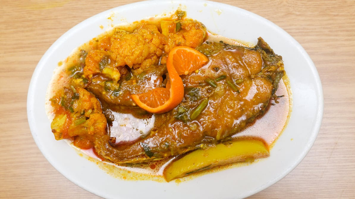 Neerob Restaurant & Halal Chinese by null