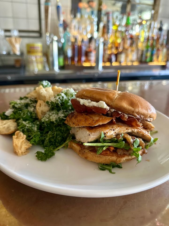 Hillside Farmacy by null