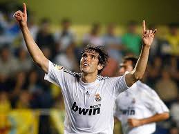 http://t1.gstatic.com/images?q=tbn:A_9B4g_2iNzENM:http://i286.photobucket.com/albums/ll91/03130223/kaka-real-madrid-liga-2009.jpg&t=1