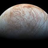 Europa's icy shell may be made from pure underwater snow