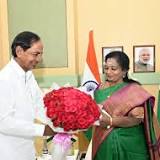Telangana: After cold war, KCR shares stage with governor