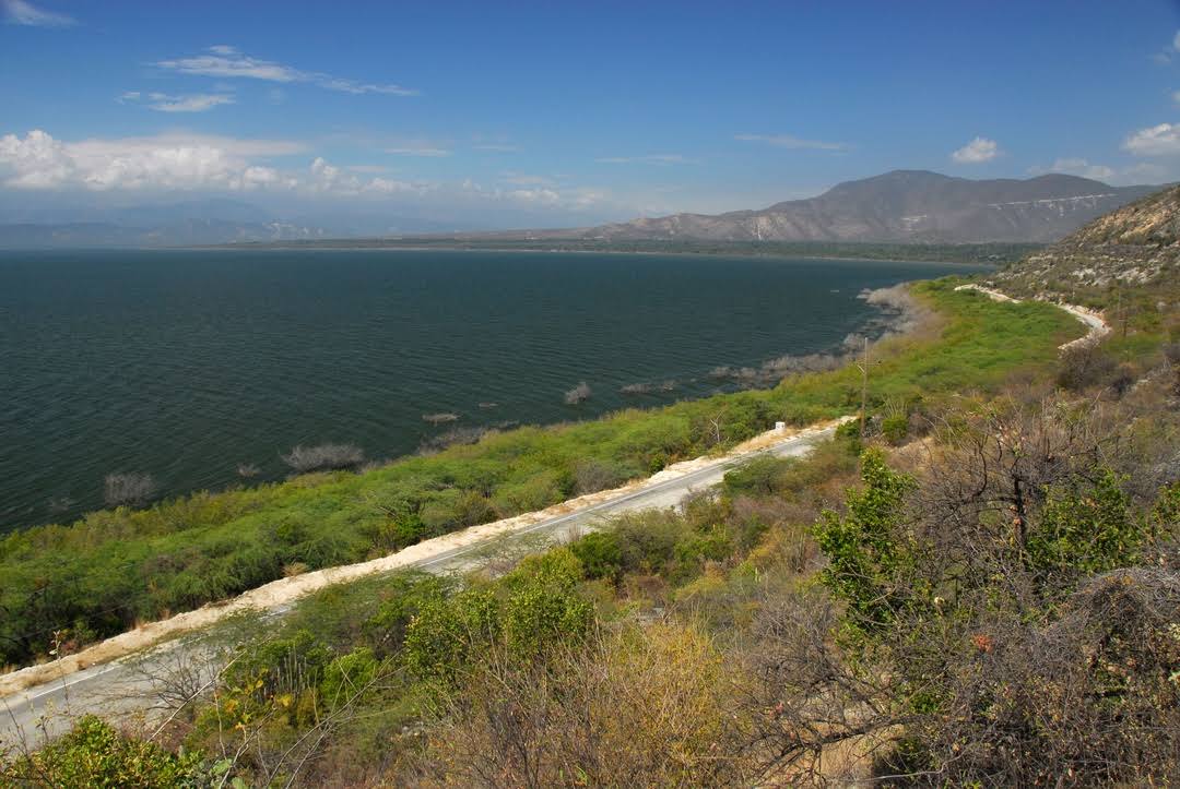 Lake Enriquillo image