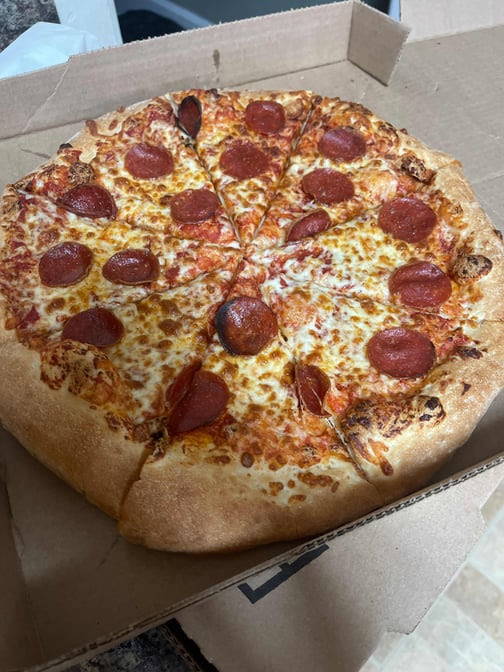 Winona's Pizza image