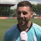 'Orkun Kokcu hint naar langer verblijf bij Feyenoord'