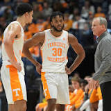 AP basketball Top 25: Tennessee stumbles, Villanova falls out after early upsets