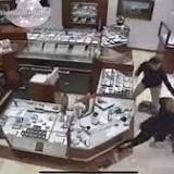 Thieves Hit Huntington Beach Jewelry Store in Smash-and-Grab Robbery