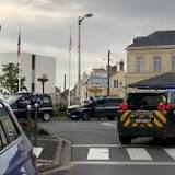Un homme blessé par arme à feu dans le Calvados, l'auteur du coup de feu retranché dans un commerce