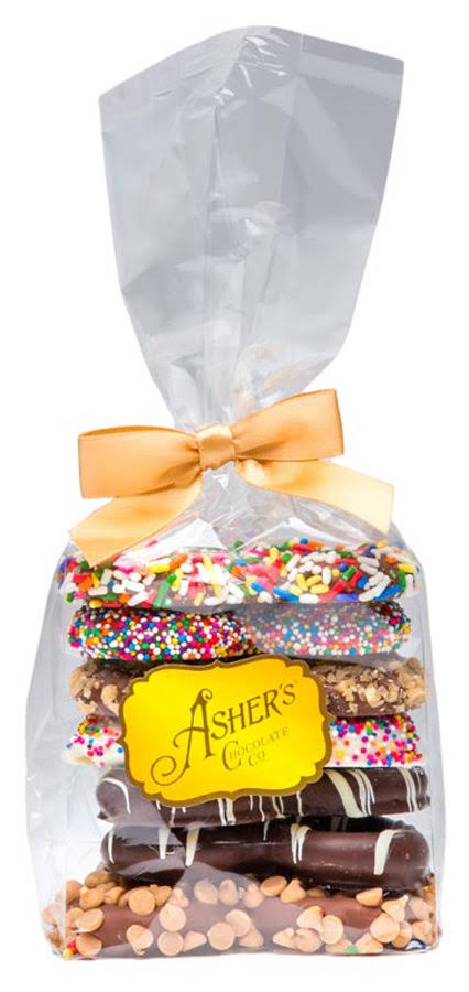 Asher's Chocolate Co. Assorted 3-Ring Gourmet Pretzels — Hello World