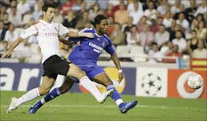 Drogba hizo el 1-2 que eliminaba al Valencia en 2006