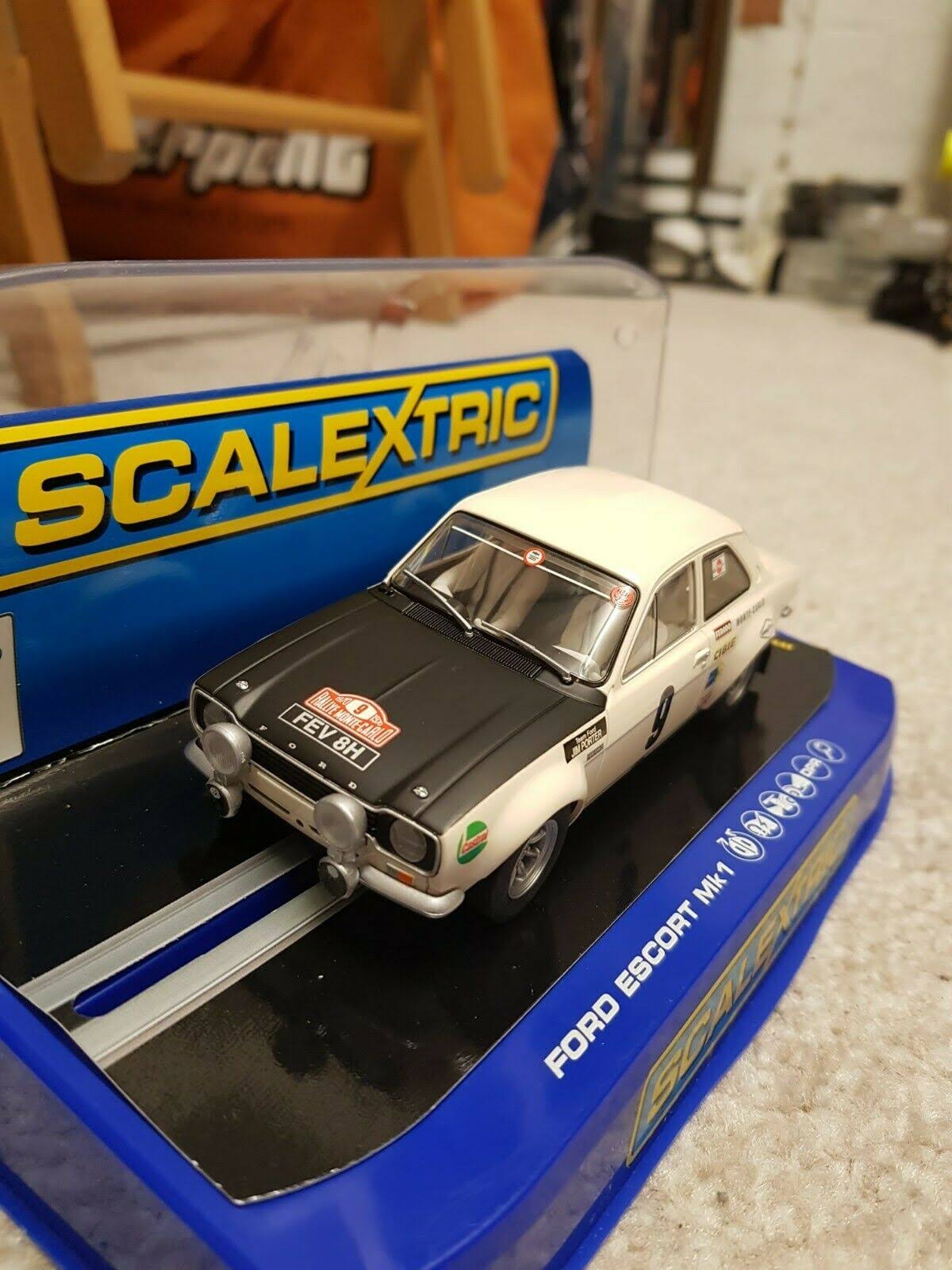 Scalextric '70 RS1600 Monte Carlo Ford Escort Slot Car (1:32 Scale)