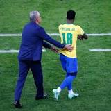 Any coach who plays Neymar on the wing is a donkey! - Brazil boss Tite