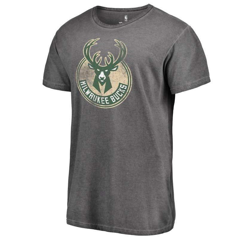 Milwaukee Bucks Fanatics Branded Distressed Logo Shadow Washed T-Shirt - Black