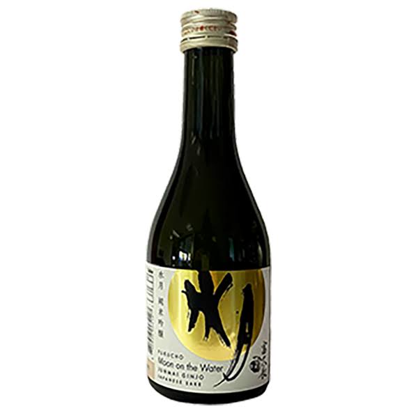Fukucho Moon on The Water Junmai Ginjo Sake - 300 ml bottle