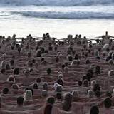 Over 2000 Australians strip nude for skin cancer awareness