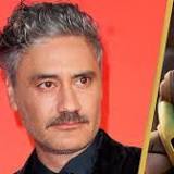 Taika Waititi cleverly avoids Rita Ora wedding question by removing earpiece in interview